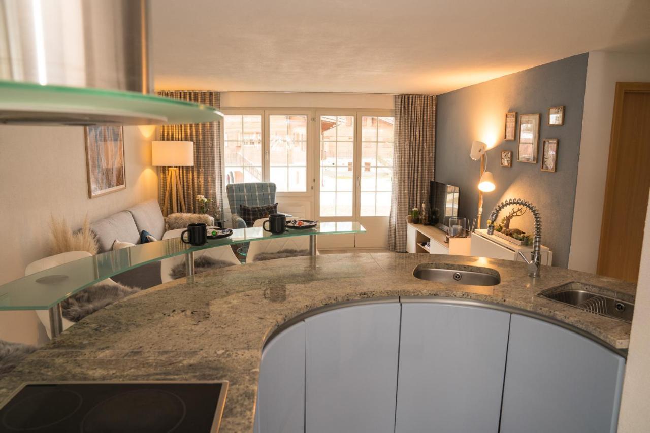Chalet Spitzhorn - Your Peak Getaway - Private Terrasse & Gratis Parkplatz Gsteig Esterno foto