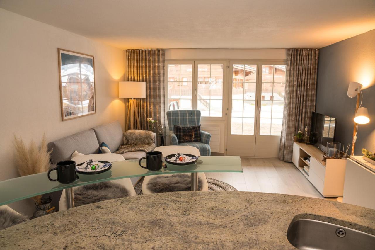 Chalet Spitzhorn - Your Peak Getaway - Private Terrasse & Gratis Parkplatz Gsteig Esterno foto